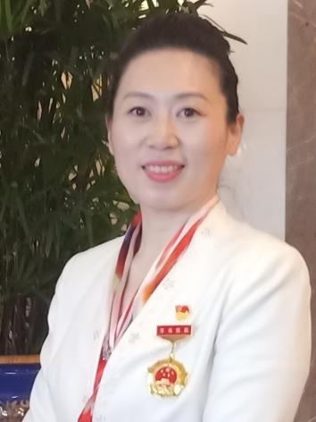 话筒里的山河岁月，讲解中的家国担当