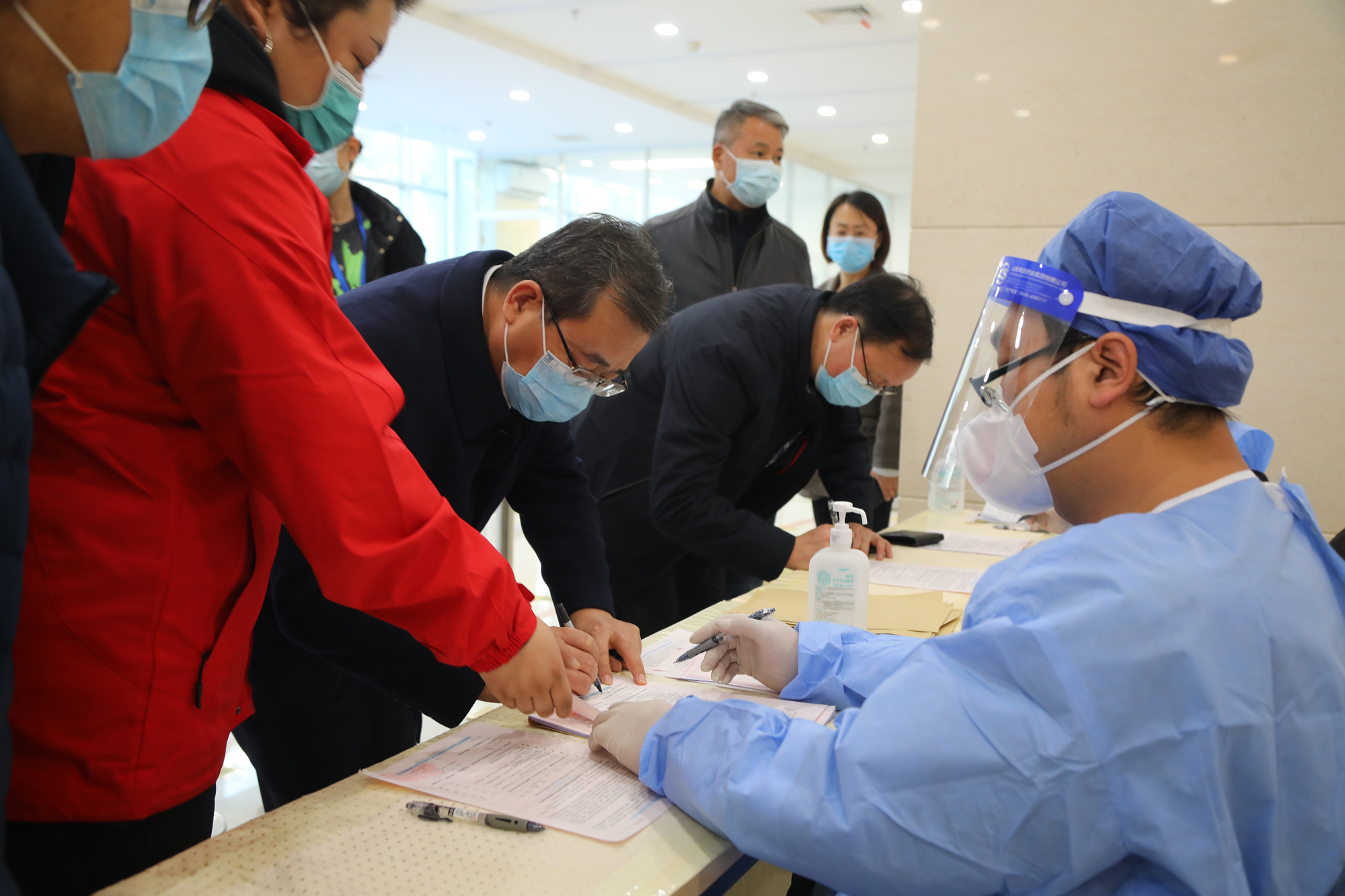 我校师生集体接种新冠疫苗“加强针”
