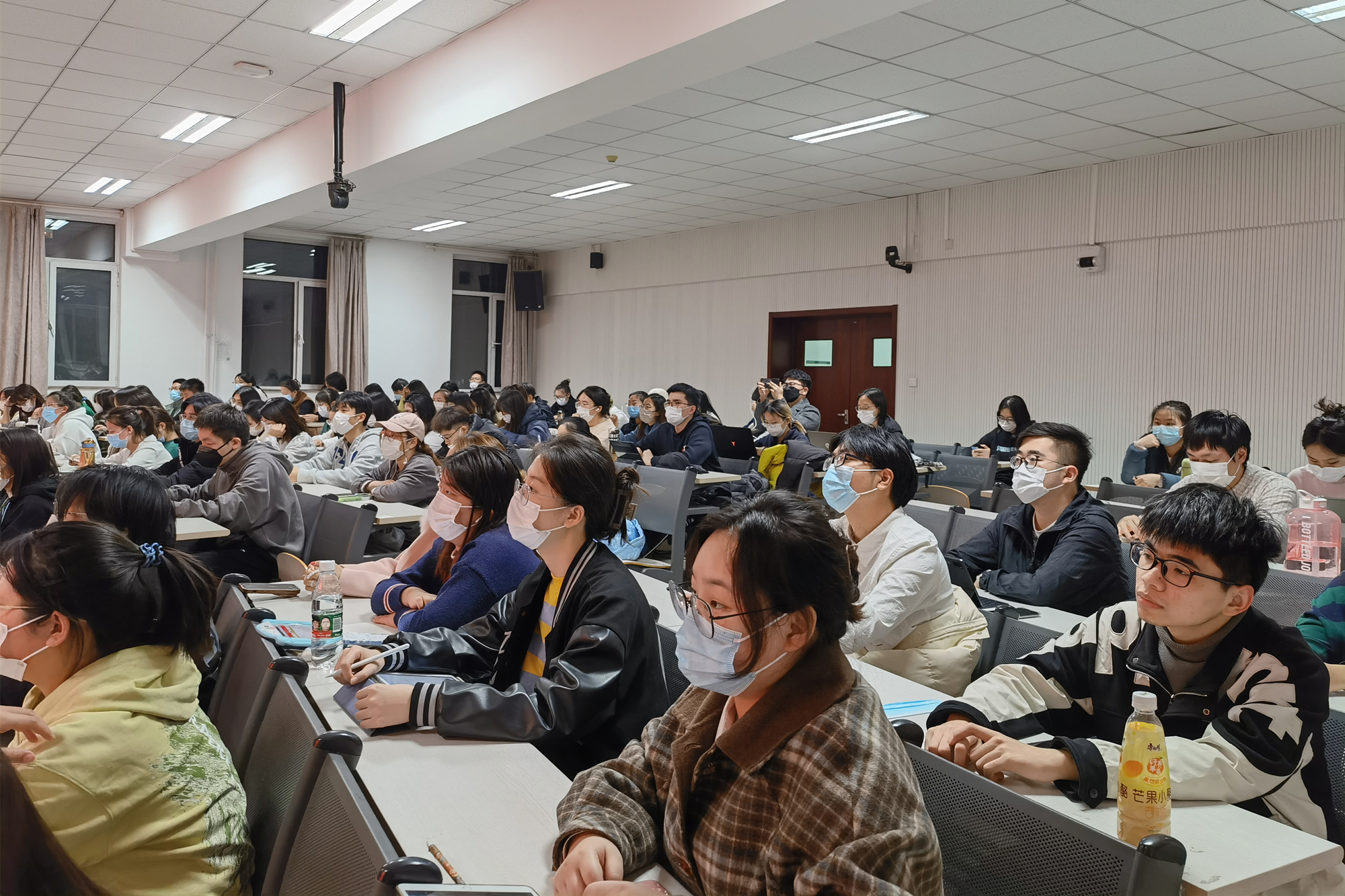 学校党委举办第三十八期党员发展对象培训班开班式暨专题党课辅导报告