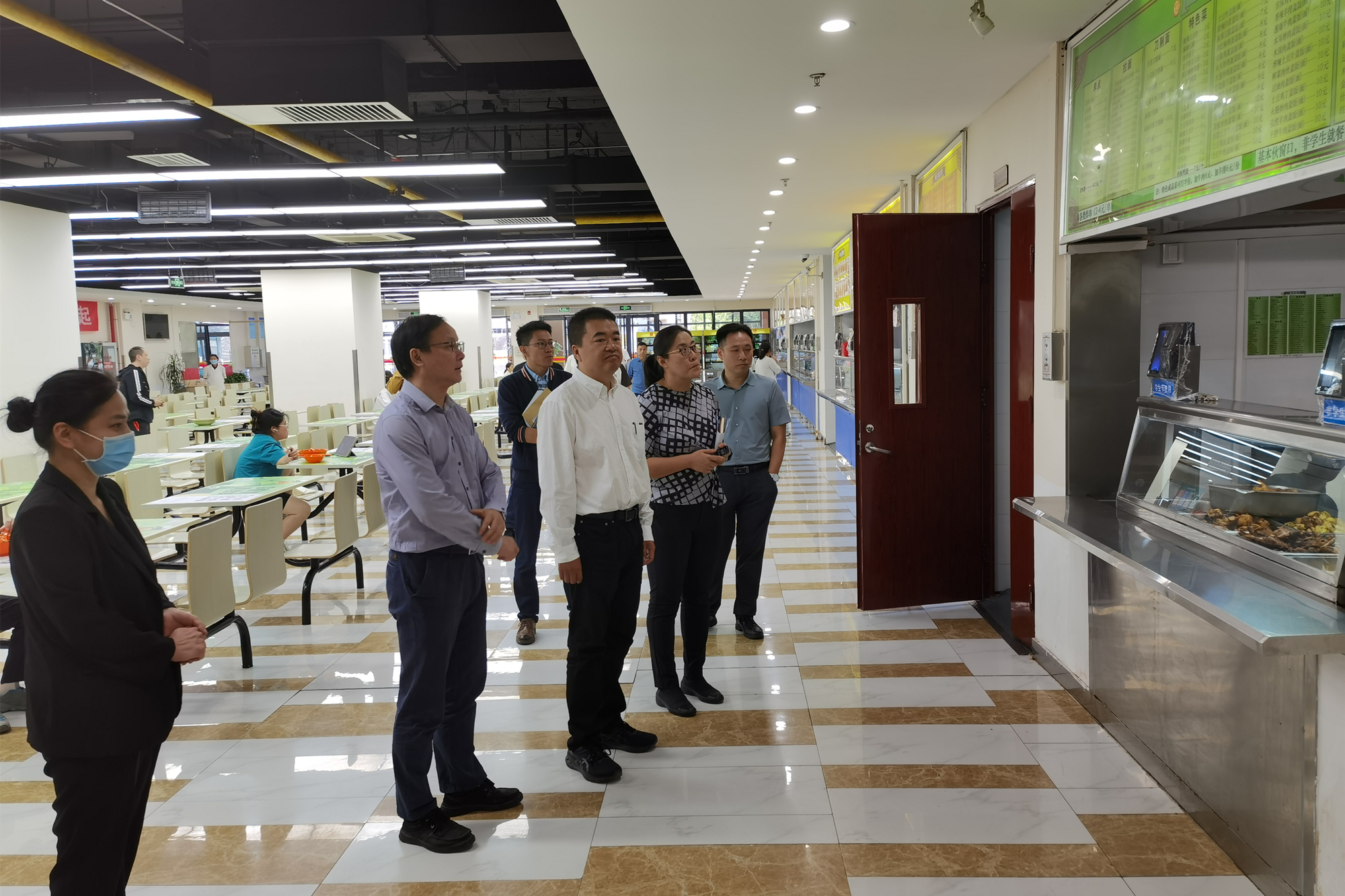 北京市教委检查组一行来校检查中秋国庆假期校园安全工作
