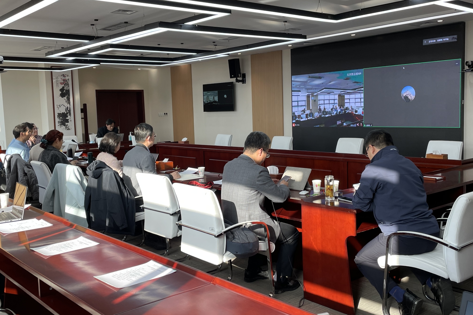 学校召开《产业工人队伍建设法》委托课题研讨会