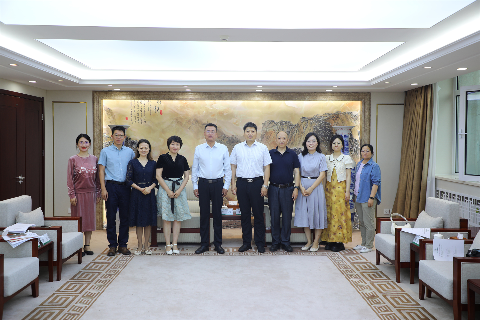 北京劳动保障职业学院孙刚凝副校长一行来校交流