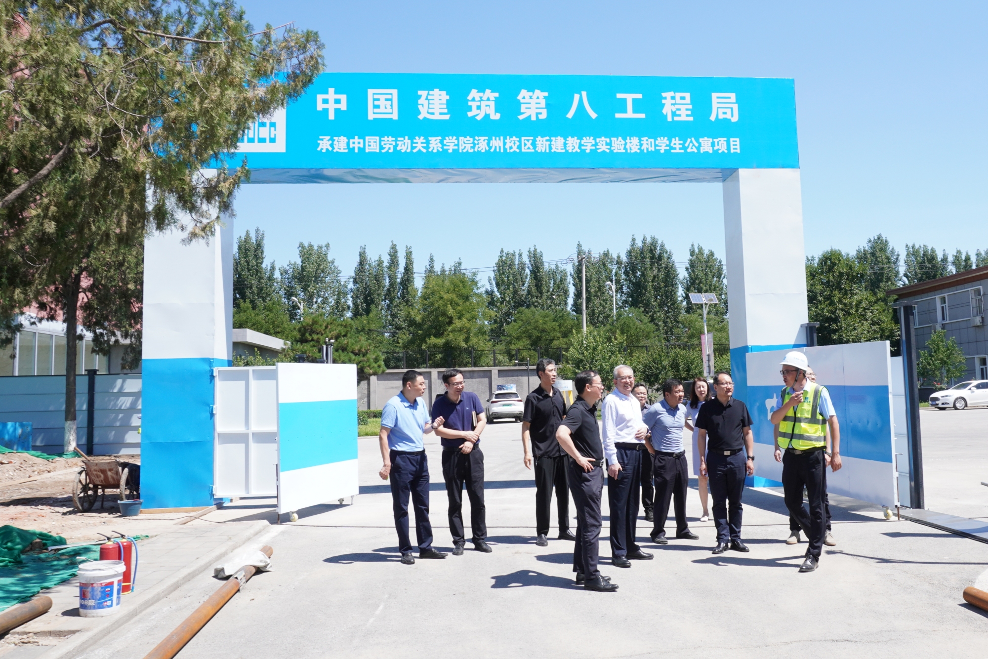 学校领导赴涿州校区巡查校园安全工作