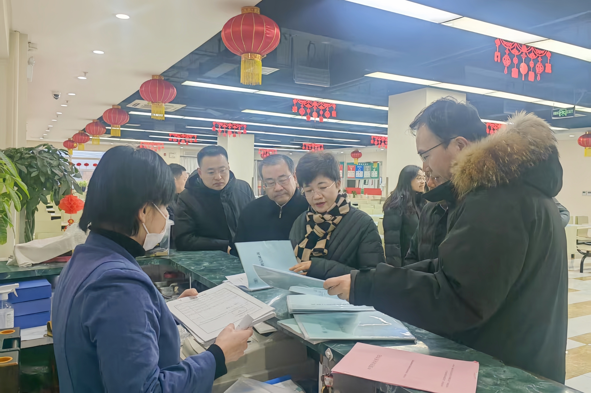 全总领导王娇萍来校慰问并检查工作