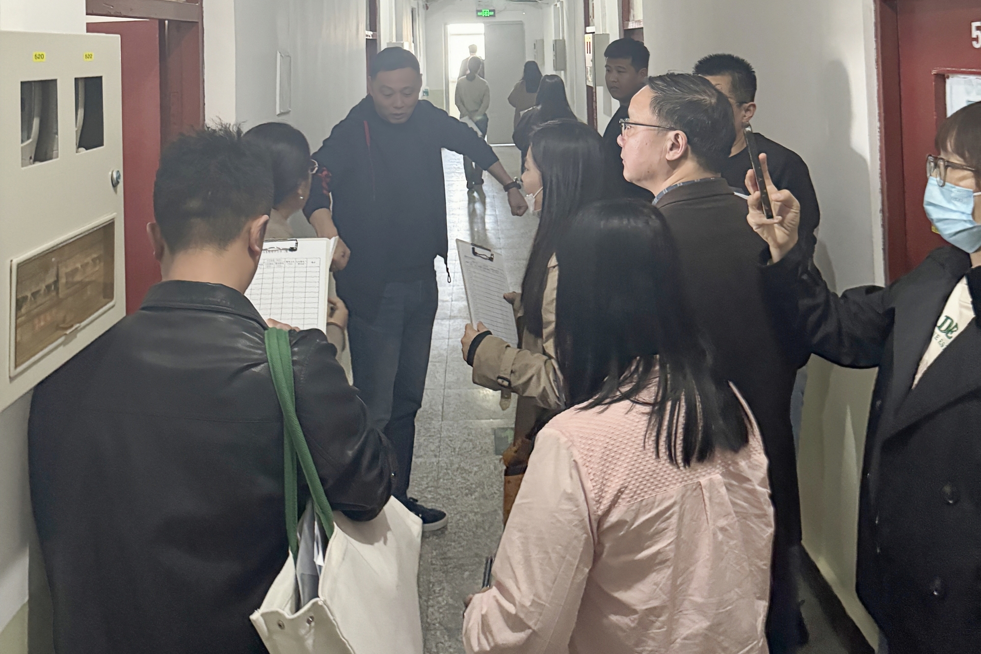 我校在涿州校区开展学生宿舍安全卫生专项整治工作