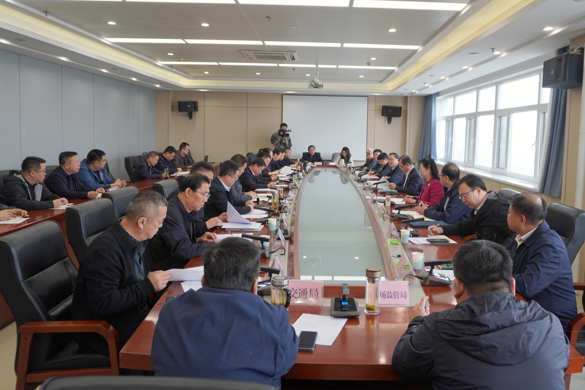 刘向兵书记一行赴涿州市委市政府座谈交流