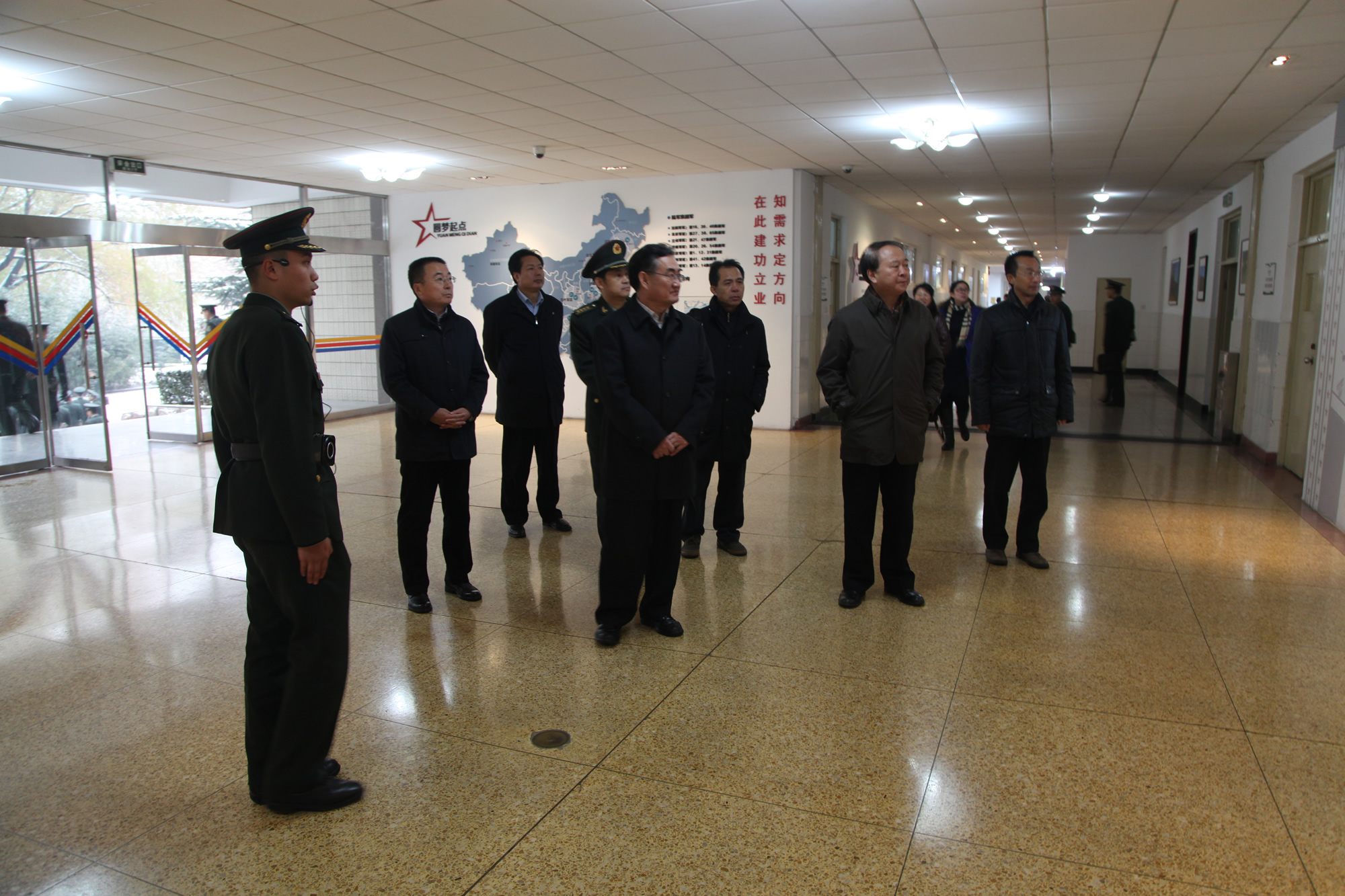 我校领导班子赴装甲兵工程学院访问交流