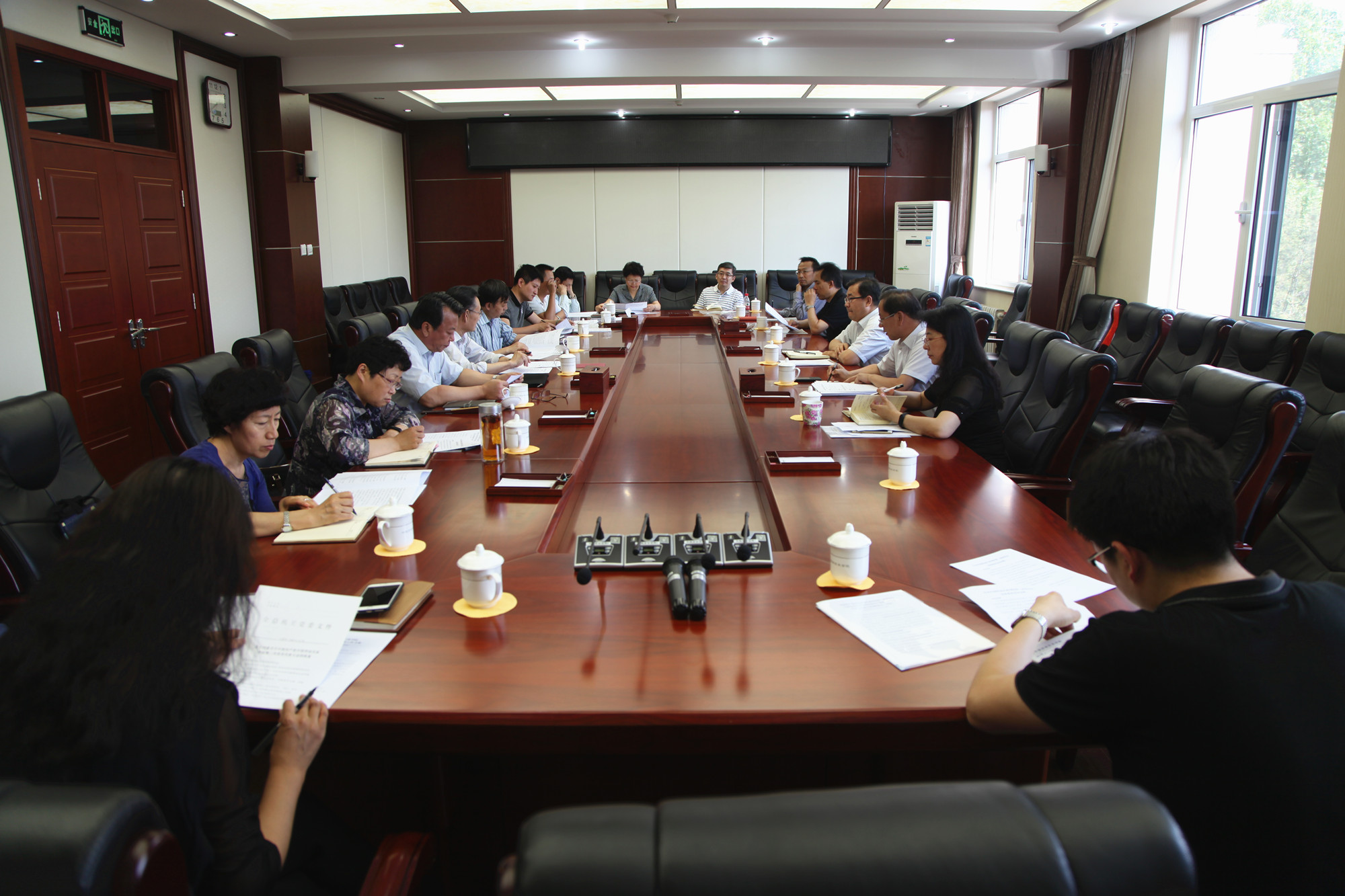 学校党委召开全委会审议通过关于召开第三次党员代表大会有关事项的决议