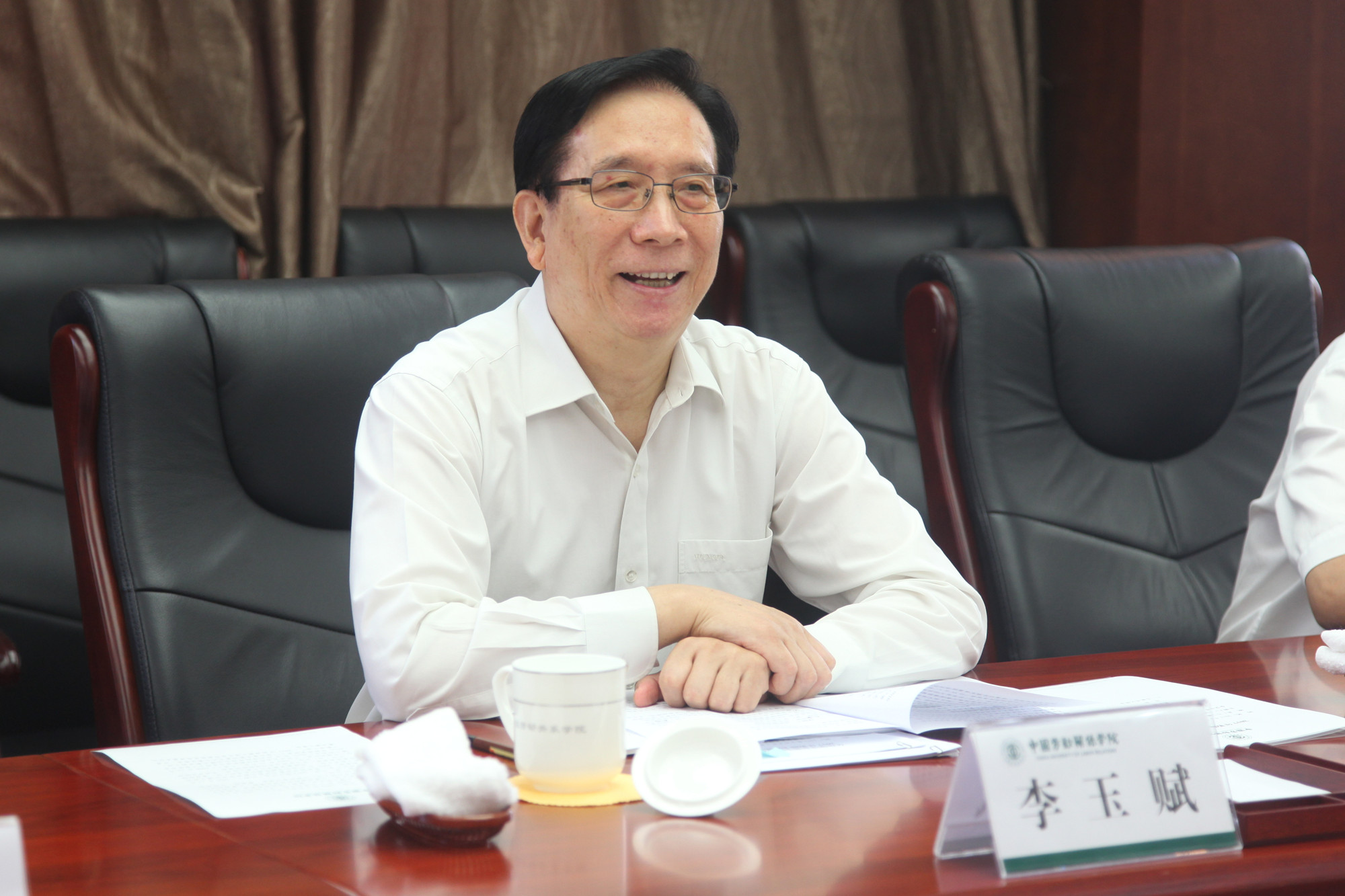 全总党组书记、副主席、书记处第一书记李玉赋一行教师节看望慰问我校教师