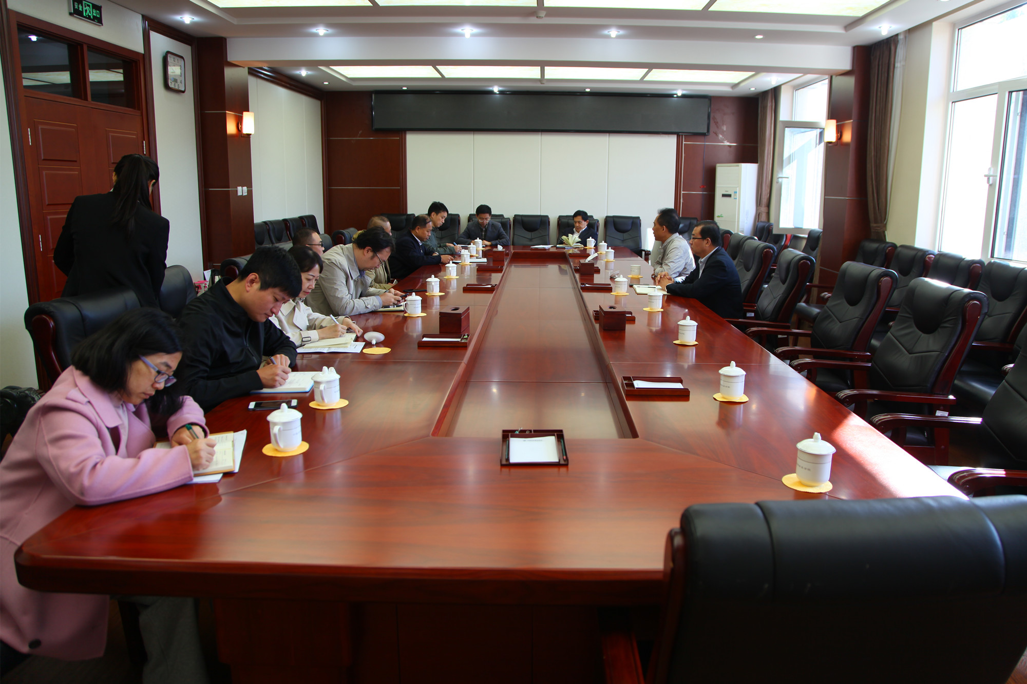 学校召开校园安全稳定动员会议