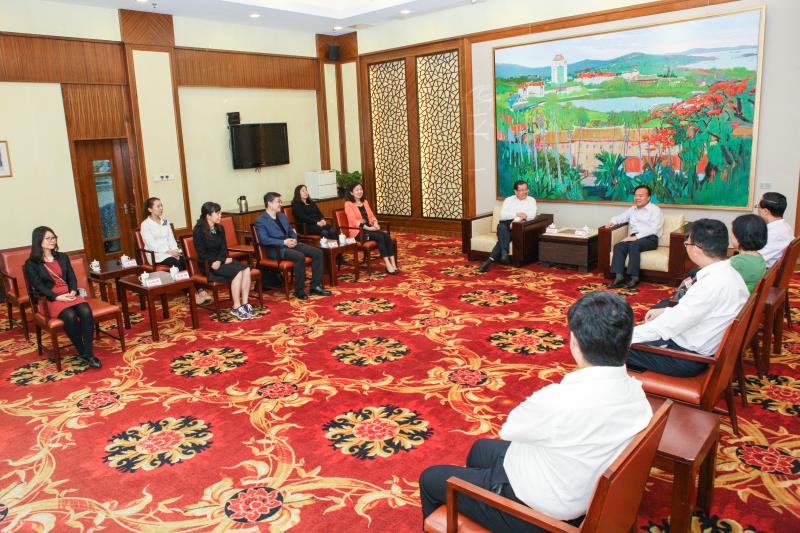 刘向兵校长一行赴厦门大学交流访问