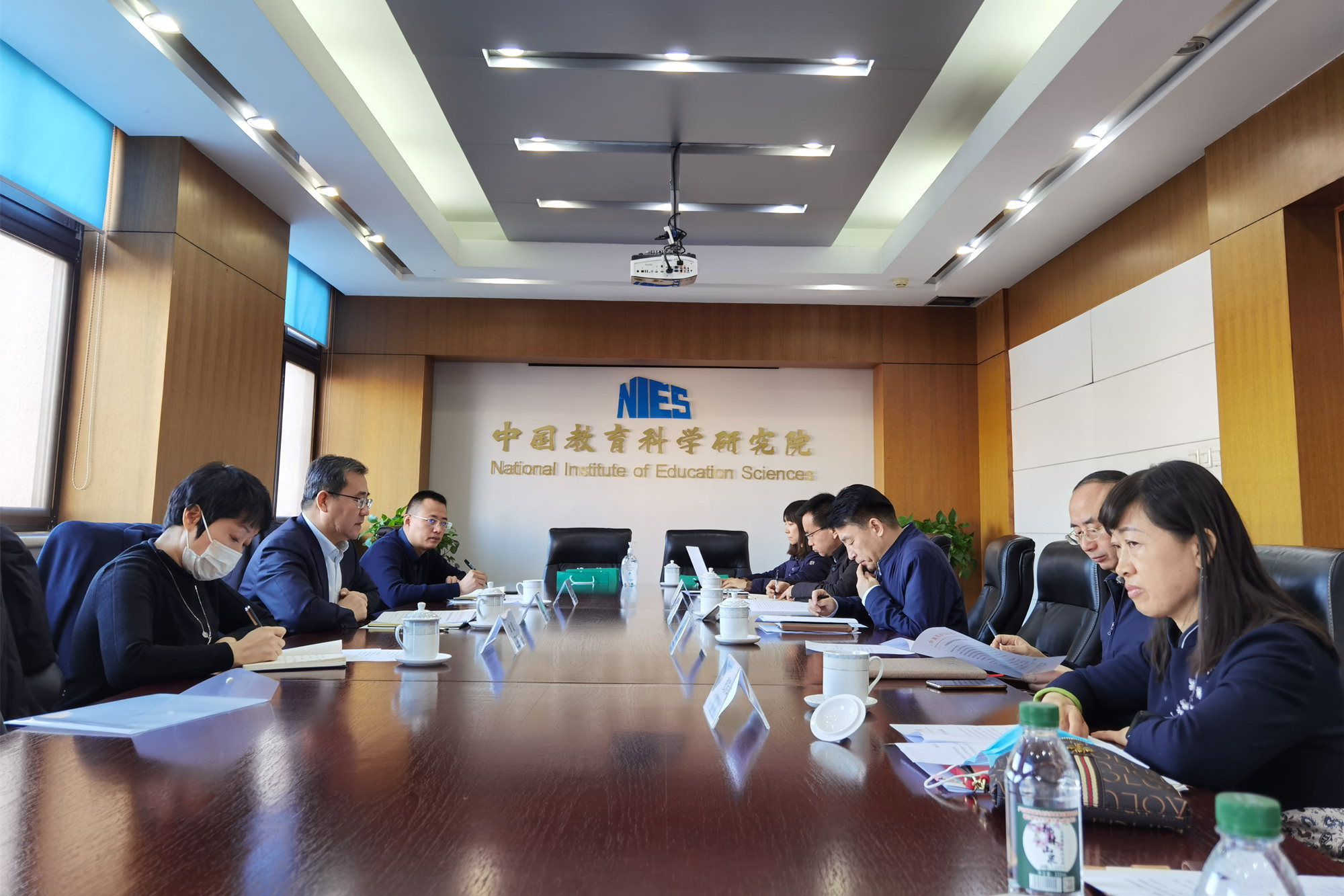 刘向兵书记一行拜访中国教育科学研究院共商合作事宜