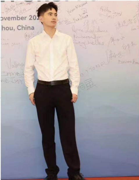 构建对外话语体系加强国际传播能力建设